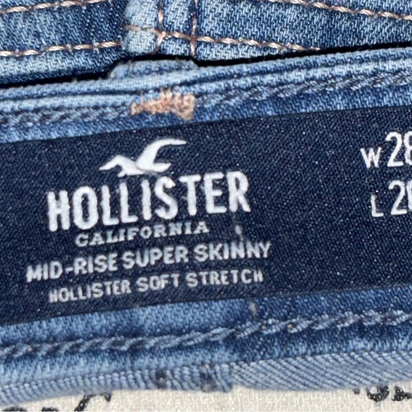 Hollister Denim - Hollister Mid-rise Super Skinny Jeans with Epic Stretch